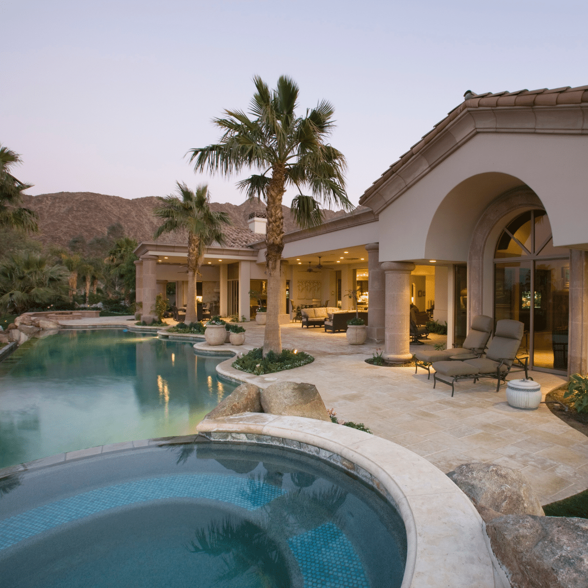Professional Pool Cleaning and Maintenance Services in La Crescenta, California.