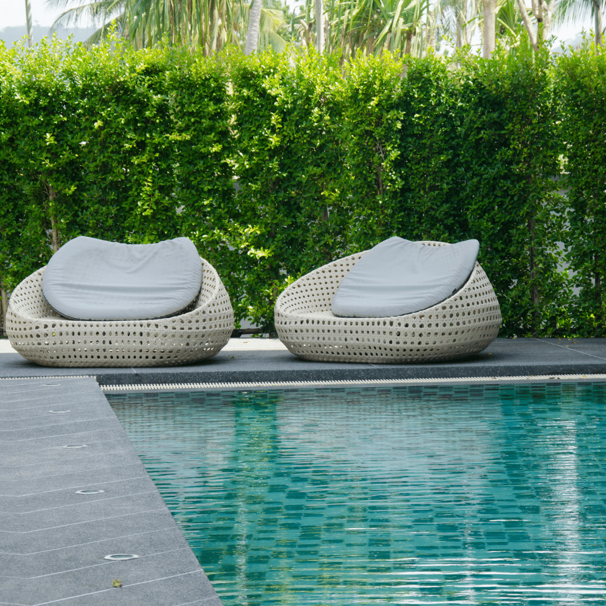 Professional Pool Cleaning and Maintenance Services in Sierra Madre, California.